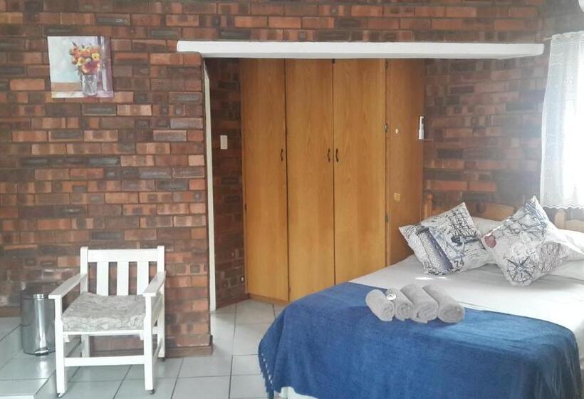 חדר סטנדרט לשלושה, The Highland Inn