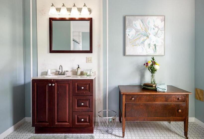 Номер Стандарт, The Cottonwood Inn B&b