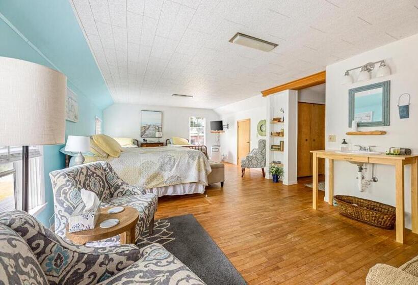 Семейный Номер, The Cottonwood Inn B&b