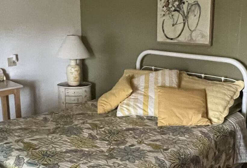Номер Стандарт, The Cottonwood Inn B&b