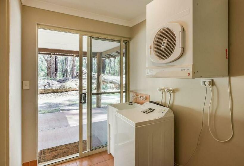 一居室别墅, The Grove Distillery & Brewery