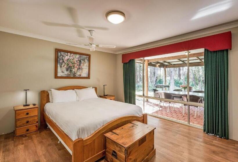 一居室别墅, The Grove Distillery & Brewery