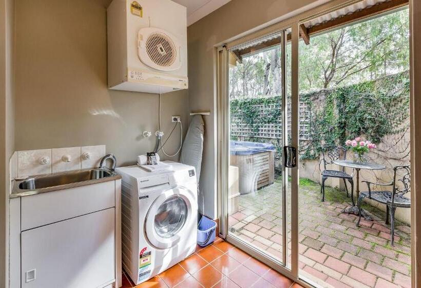 带1个卧室的公寓, The Grove Distillery & Brewery