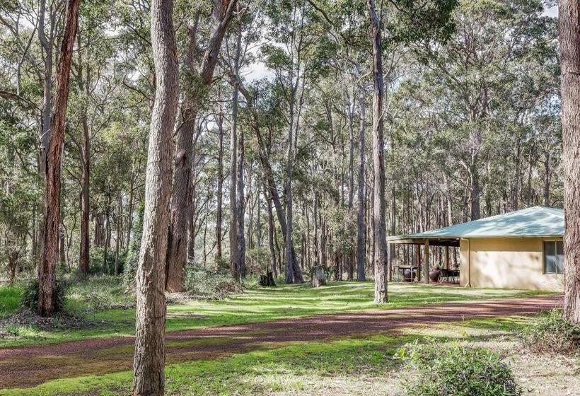 一居室别墅, The Grove Distillery & Brewery