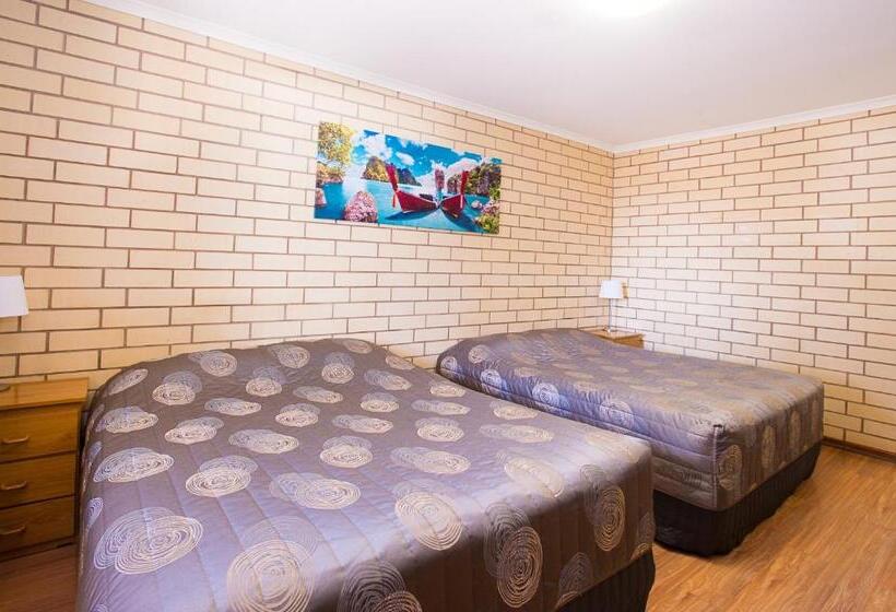 غرفة إقتصادية, Augusta Budget Motel