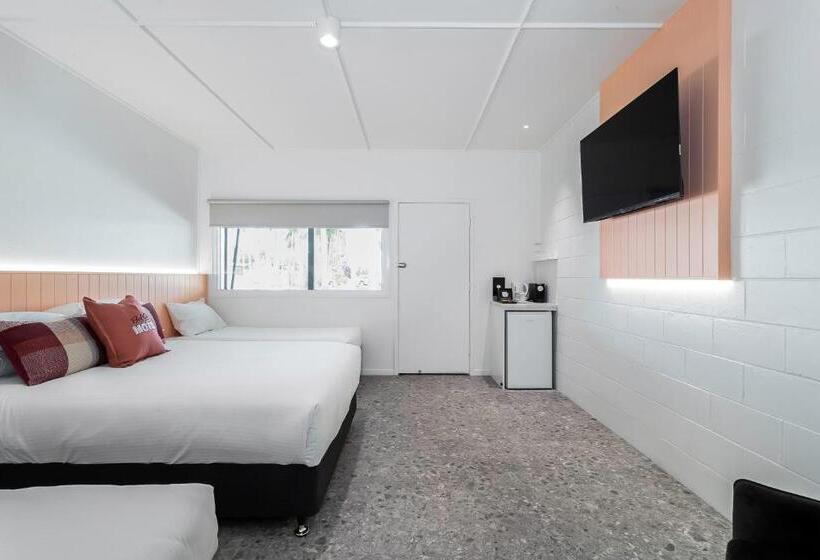 غرفة عائلية, Bel Air Motel