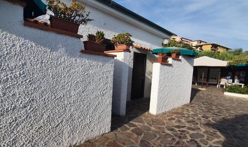 标准间, Le Ghiaie