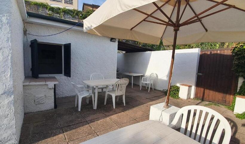 标准三人间, Le Ghiaie