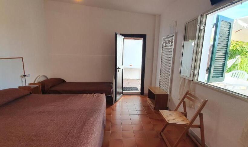 标准三人间, Le Ghiaie