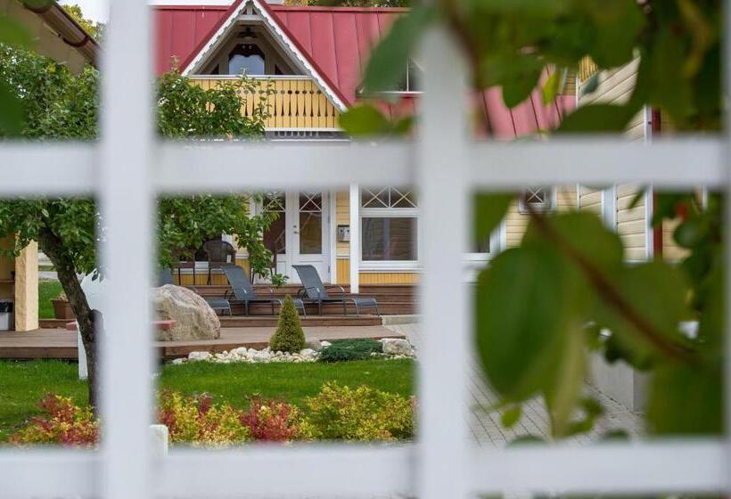 خانه 1 خوابه, Posti Hostel