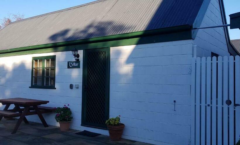 إستوديو قياسى, Richmond Barracks