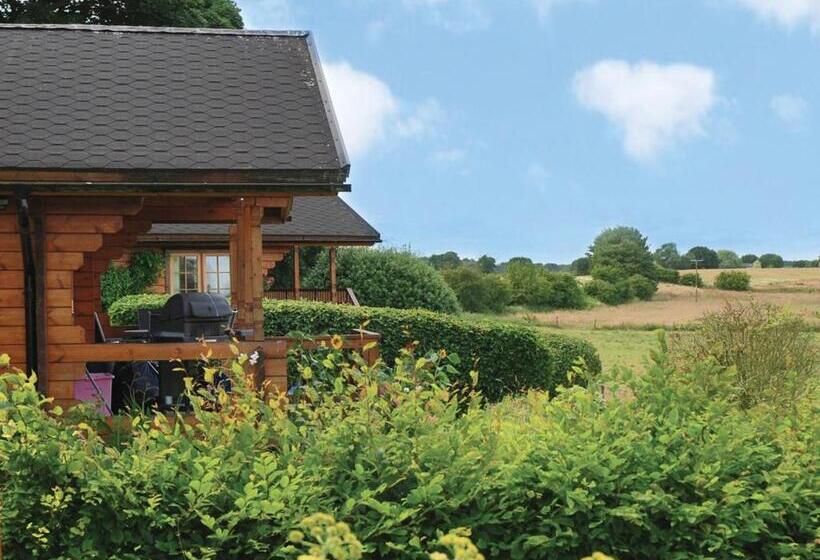 １ベッドルームハウス, Home Farm