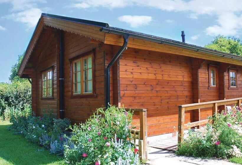 １ベッドルームハウス, Home Farm