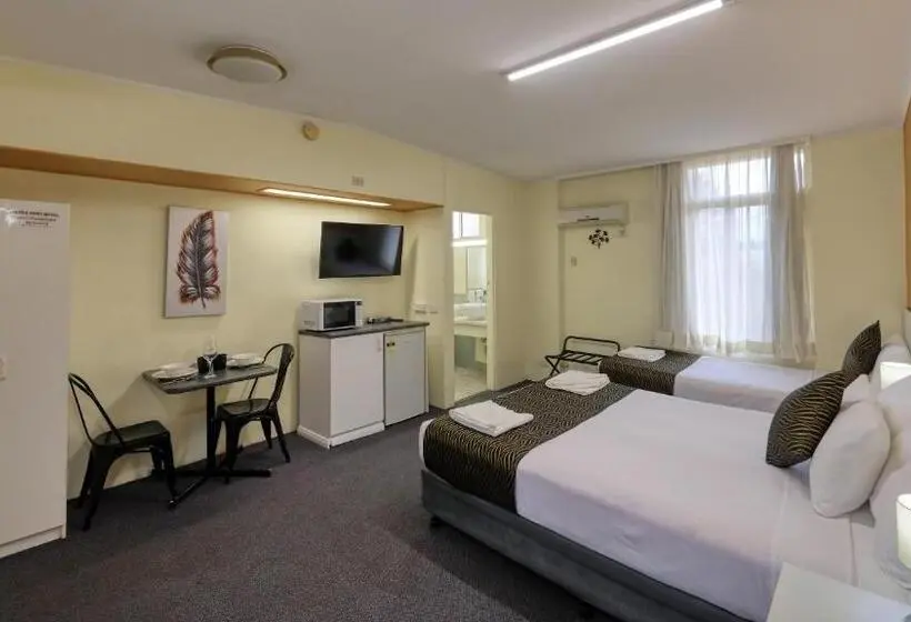 デラックスルーム, Silver Oaks Motel