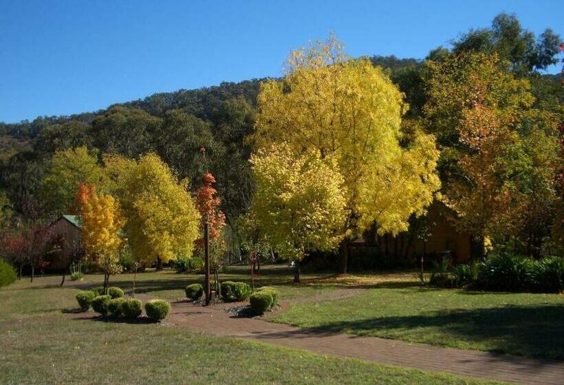 キャビン, Willowlake Cottages