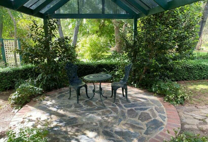 キャビン, Willowlake Cottages