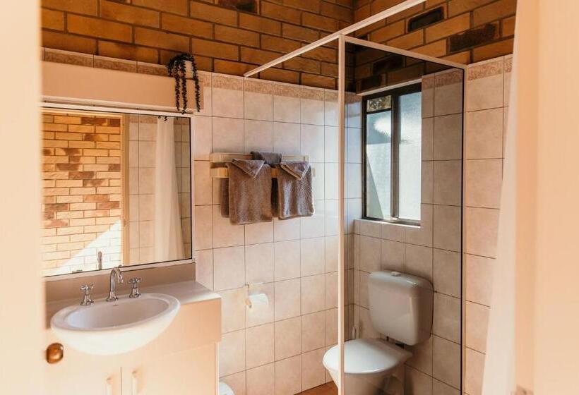 سوئیت 2 خوابه, Abacus Motel