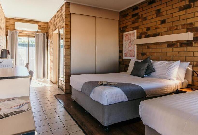 غرفة عائلية, Abacus Motel