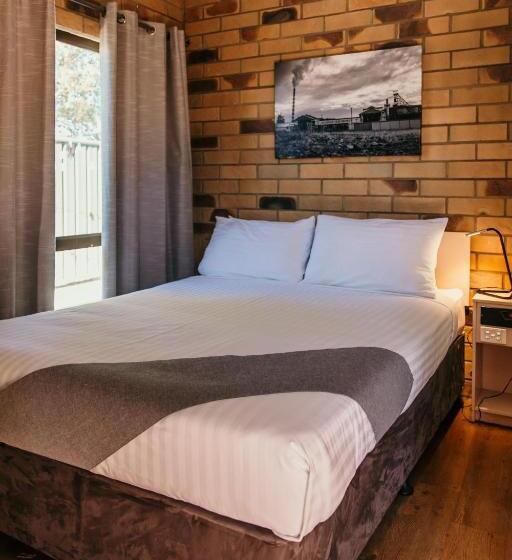 سوئیت 2 خوابه, Abacus Motel