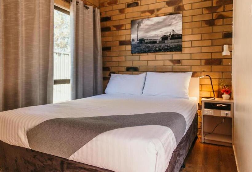 جناح غرفتين نوم, Abacus Motel