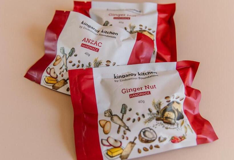 غرفة عائلية, Abacus Motel