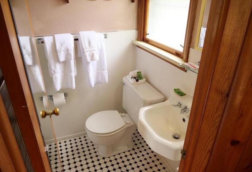 Номер Deluxe Кровать Кинг, Ludington Blue Spruce Inn