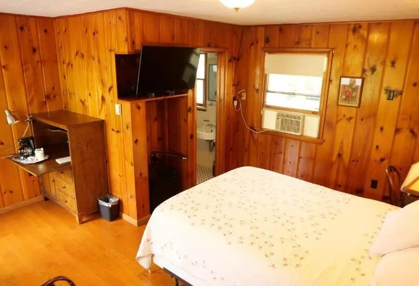 デラックスルーム, Ludington Blue Spruce Inn