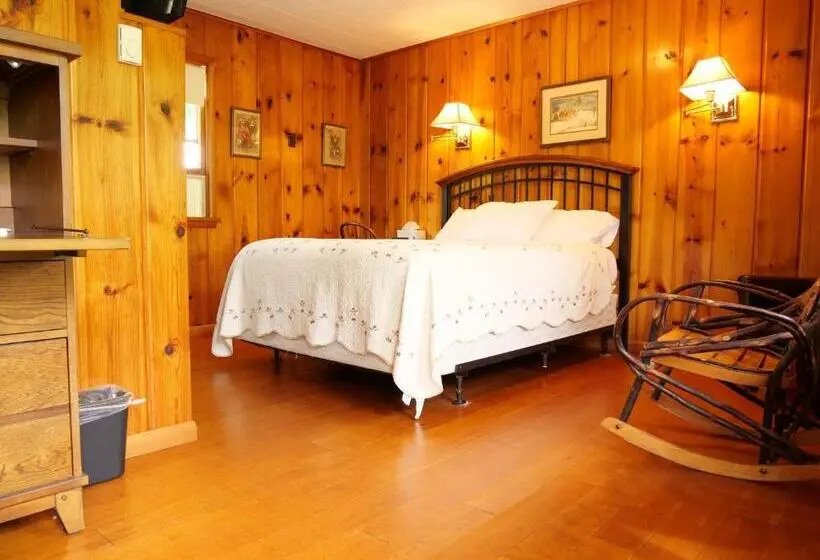 デラックスルーム, Ludington Blue Spruce Inn