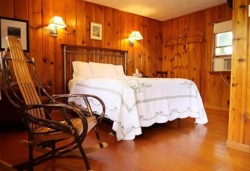 デラックスルーム, Ludington Blue Spruce Inn