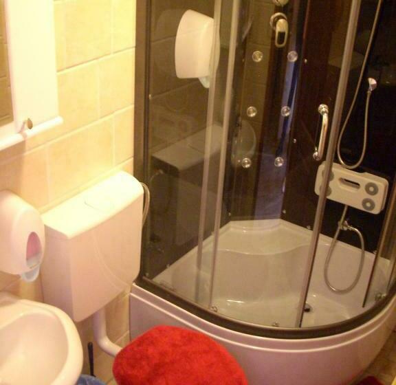 اتاق استاندارد سه نفره, B&b Vila Raj