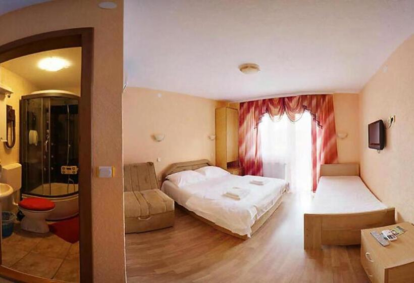 اتاق لوکس چهار تخته, B&b Vila Raj