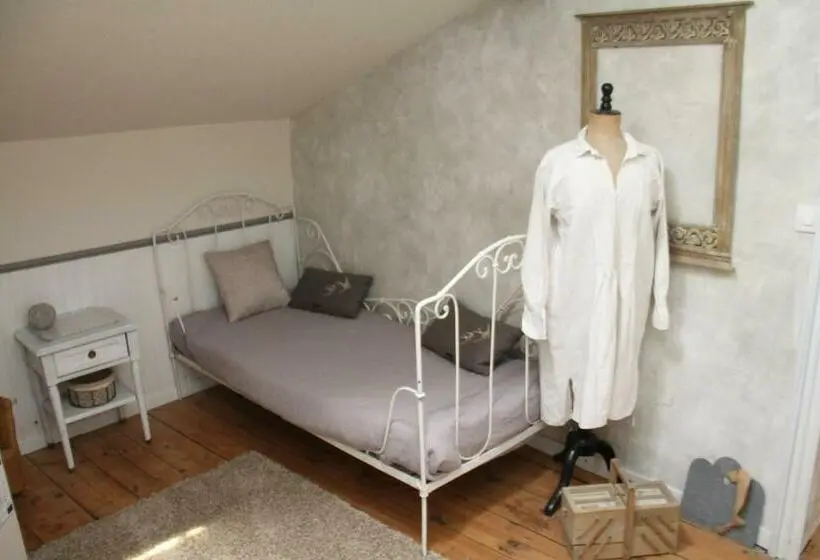 スタンダードルーム, Chambres D'hotes La Chartreuse Des Eyres