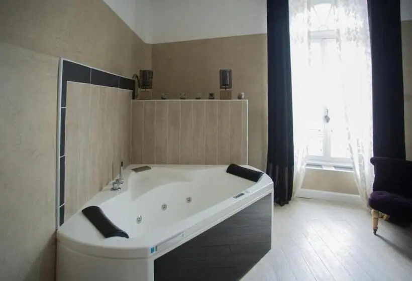 ハイドロマッサージバス付きスイート, Chambres D'hotes La Chartreuse Des Eyres