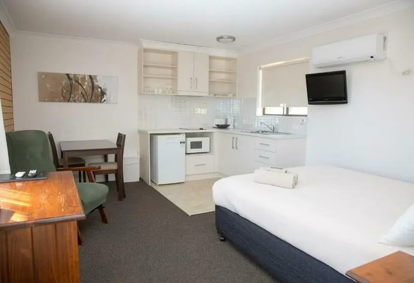 استودیوی استاندارد, Centralpoint Motel