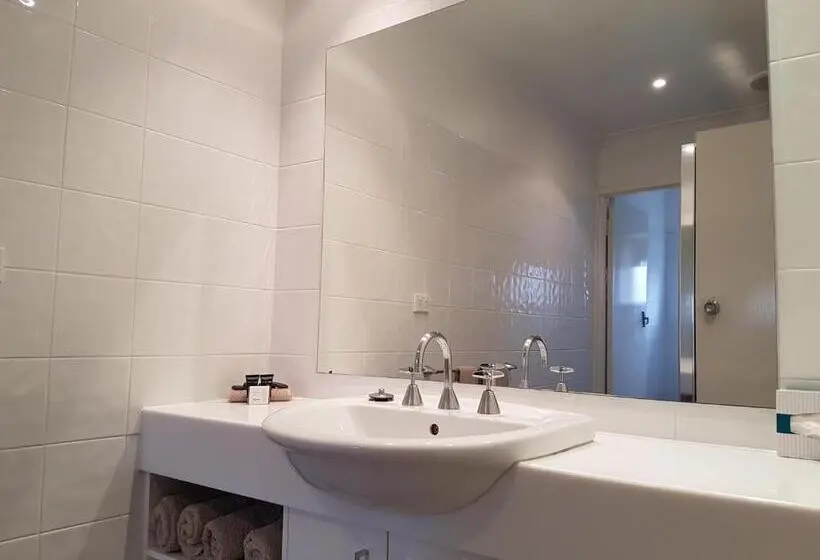 آپارتمان 2 خوابه, Centralpoint Motel