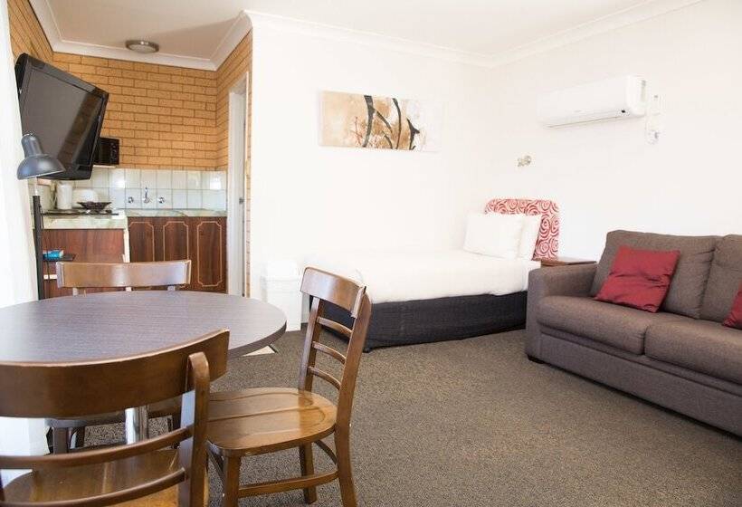 스탠다드 스튜디오, Centralpoint Motel