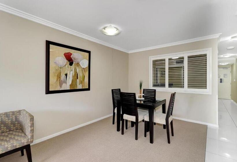 آپارتمان 1 خوابه با چشمانداز استخر, Eden By The Bay