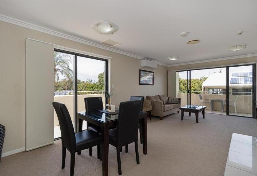 آپارتمان 1 خوابه با چشمانداز استخر, Eden By The Bay