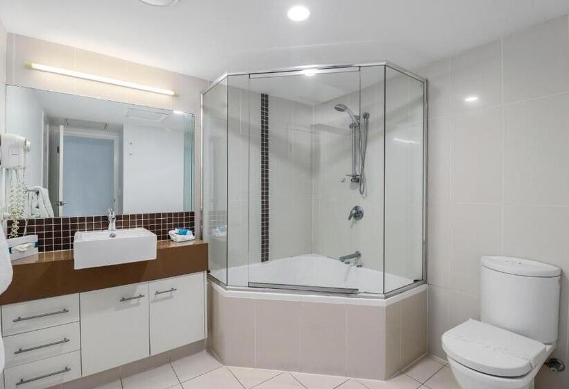 آپارتمان 1 خوابه با چشمانداز استخر, Eden By The Bay