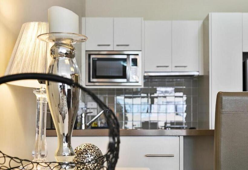 2 Bedroom Apartment Pool View, Eden By The Bay