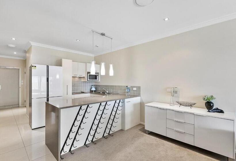 2 Bedroom Apartment Pool View, Eden By The Bay