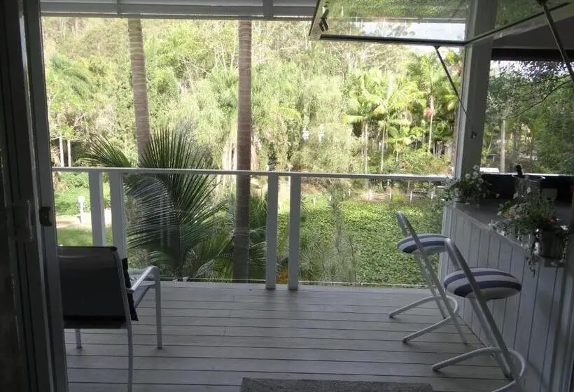 ガーデンビューの１ベッドルームビラ, Eumundi Yacht Club B&b