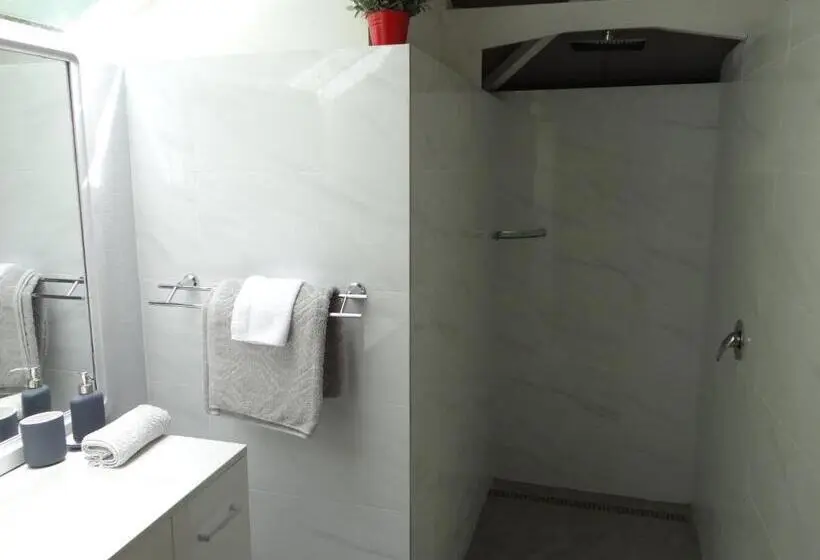 デラックスルーム, Eumundi Yacht Club B&b