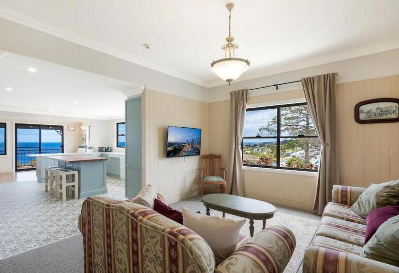 דירת שלושה חדרים, Heritage House Motel & Units