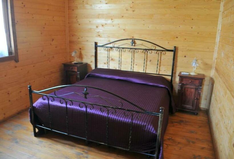 בונגלו סטנדרט 2 חדרי שינה, Agriturismo Timpa Del Sole