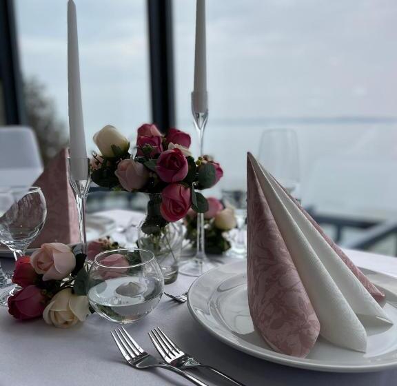 1 Bedroom Apartment Lake View, Eurobus