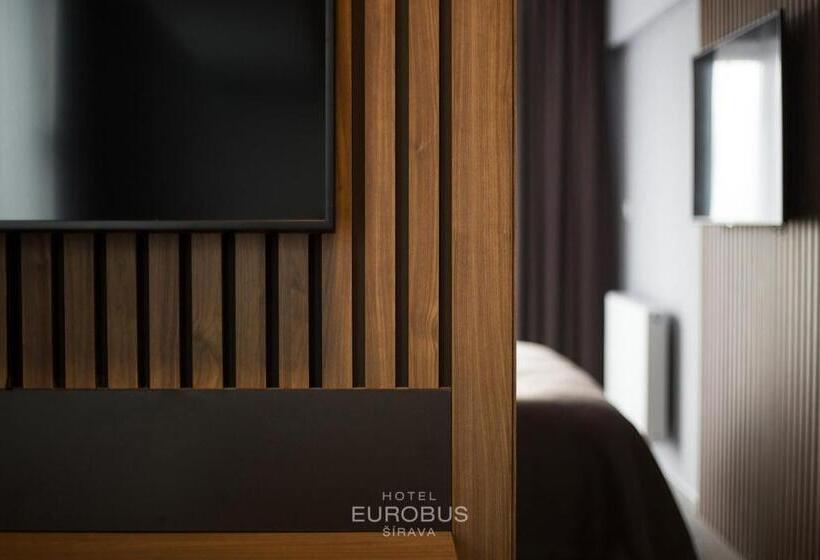 1 Bedroom Apartment Lake View, Eurobus