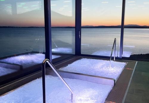 标准间带湖景, Eurobus