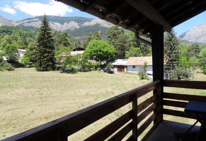 חדר סטנדרט לשלושה, Hôtel Du Verdon