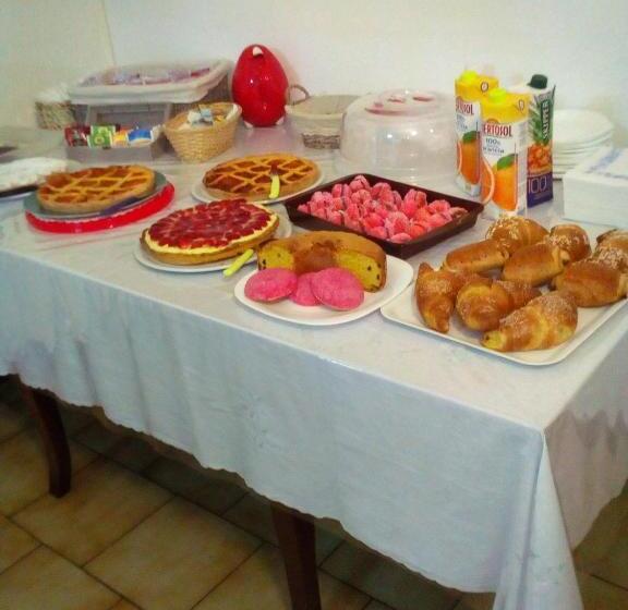 חדר סטנדרט לשלושה עם טרסה, La Mimosa